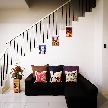 A&D Home-Stay @Kota Warisan, Sepang Exterior photo